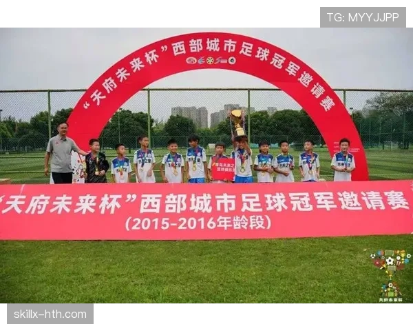 新生代球员闪耀赛场,未来足球之星备受瞩目 新生代球员闪耀赛场,未来足球之星备受瞩目