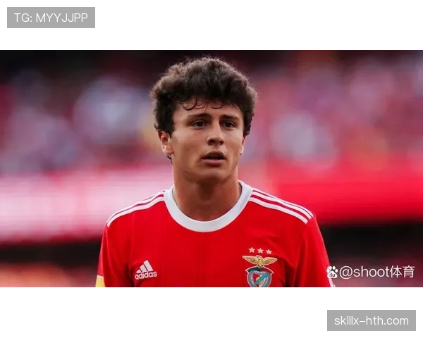 曼联旧将转战葡萄牙豪门，转会消息引爆球迷热议