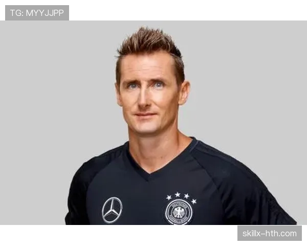 孔蒂职业轨迹回顾，见证足球变迁与挑战中的教练生涯表现